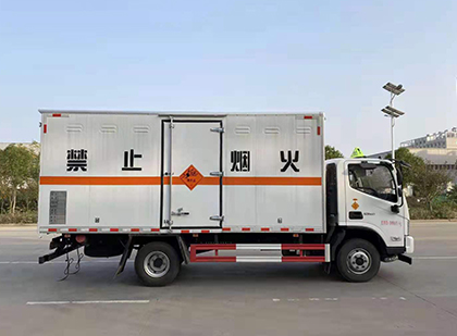 城东爆破器材运输车