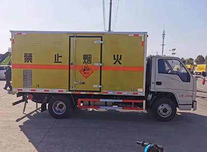 城东爆破器材运输车