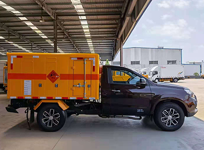 城东爆破器材运输车